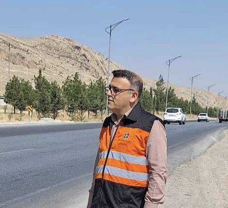 نصب حفاظ بتنی و خط‌کشی ۱۰ هزار کیلومتر جاده در فارس