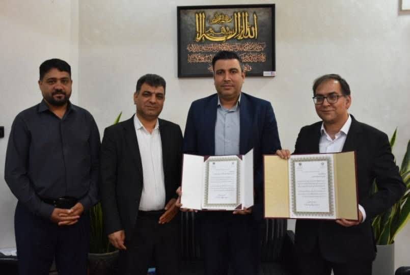 مدیرکل صمت فارس به عنوان دستگاه برتر در «جنگ ۱۲ روزه» و «جنگ رمضان» تجلیل شد
