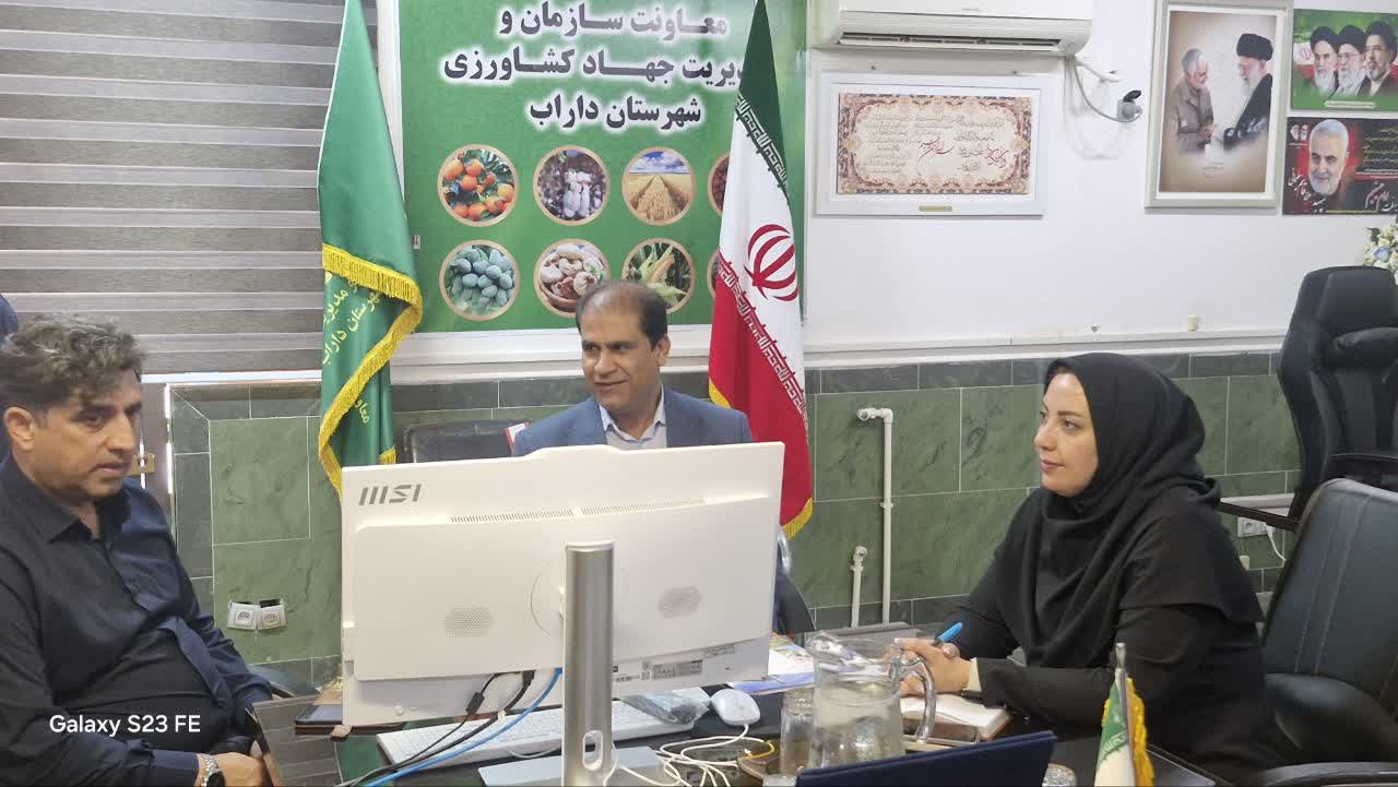 بررسی راهکارهای توسعه کشاورزی داراب با حضور دکتر الیاس تاج الدینی