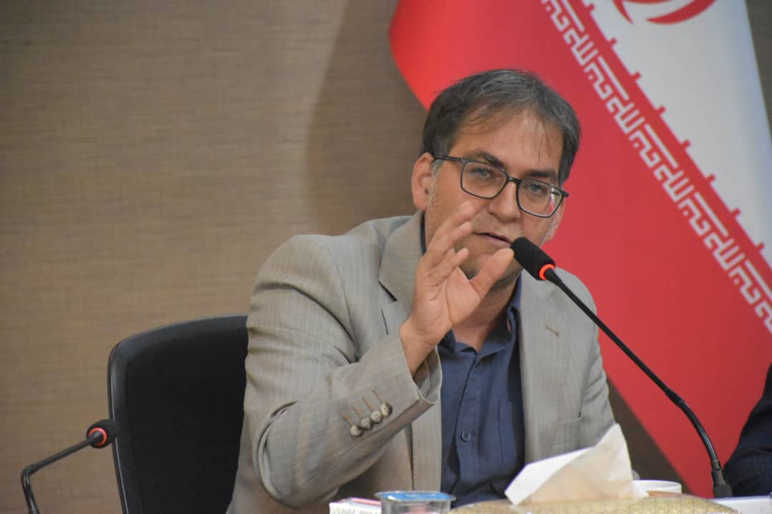 تقدیر استاندار و فرمانده سپاه فجر از مدیرکل صمت فارس به پاس خدمات جهادی در جنگ ۴۰ روزه