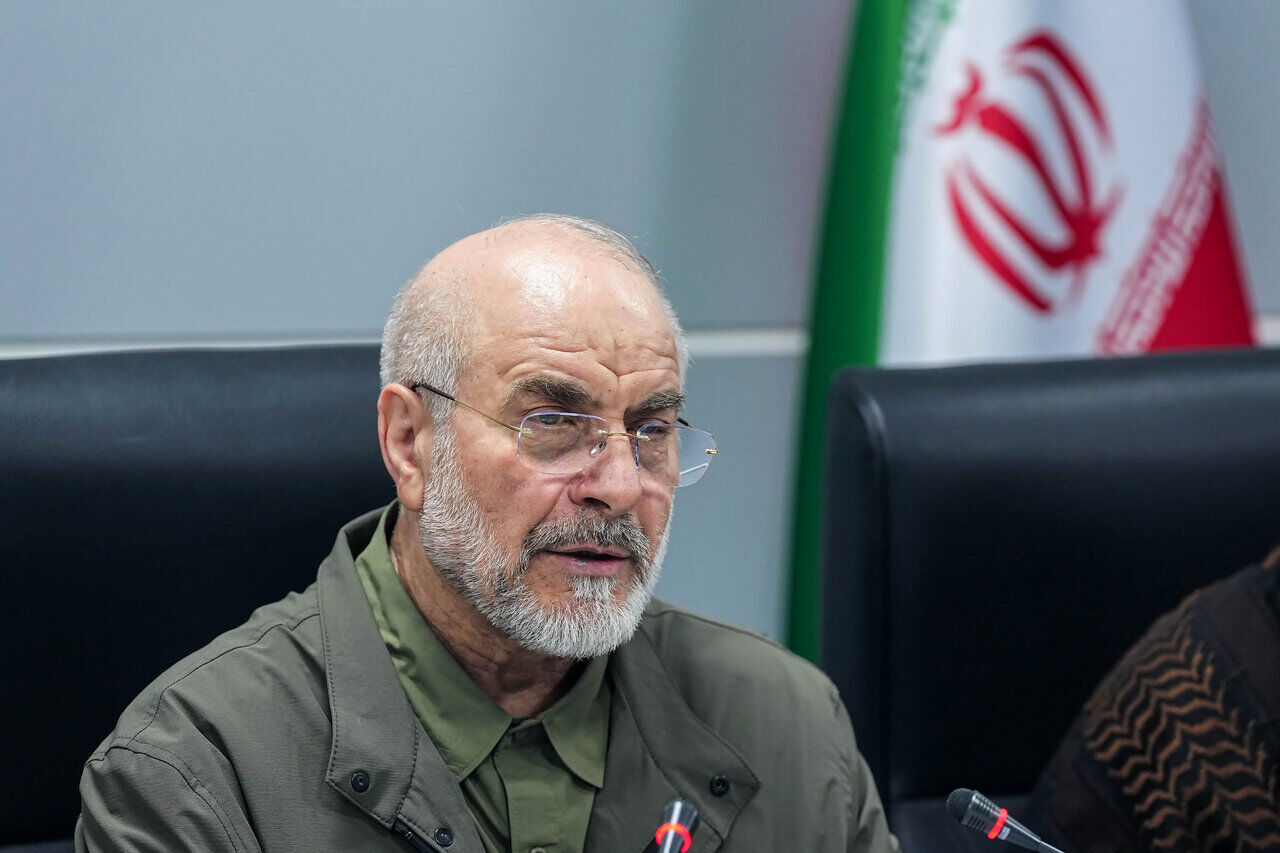 قالیباف خطاب به سران آمریکا: بزنید، می‌خورید