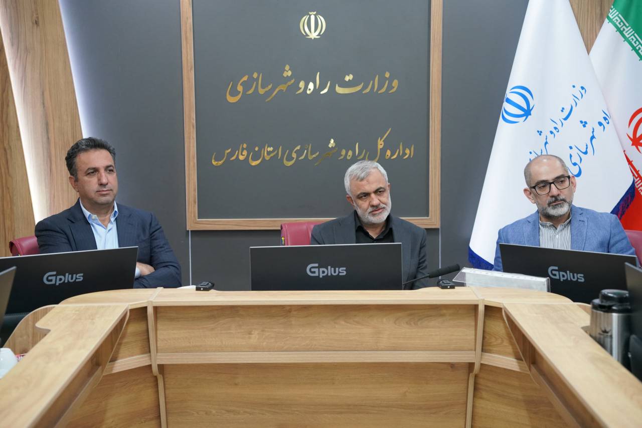 معاون وزیر راه و شهرسازی تأکید کرد: تداوم خدمت‌رسانی بی‌وقفه در پروژه‌های راه و مسکن/ آمادگی کامل برای پشتیبانی لجستیک کشور