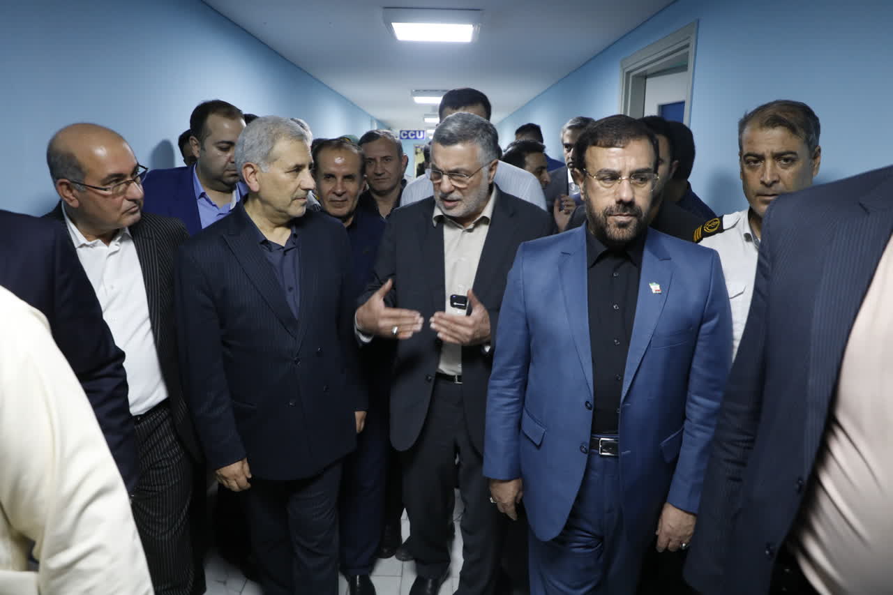 سفر وزیر بهداشت به کازرون و ارزیابی ظرفیت‌های درمانی بیمارستان ولیعصر