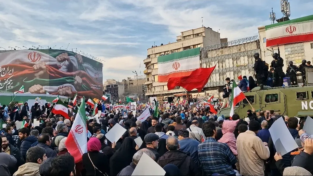 ابهامات پیرامون عدم برخورد با دعوت به براندازی دولت در تریبون‌های عمومی