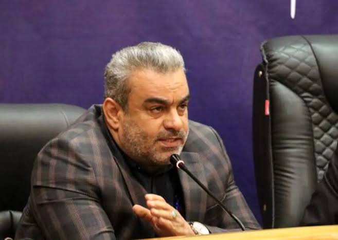 پاپری‌زارعی در جمع مدیران اوز گفت: پروژه‌های عمرانی فارس نباید متوقف بمانند