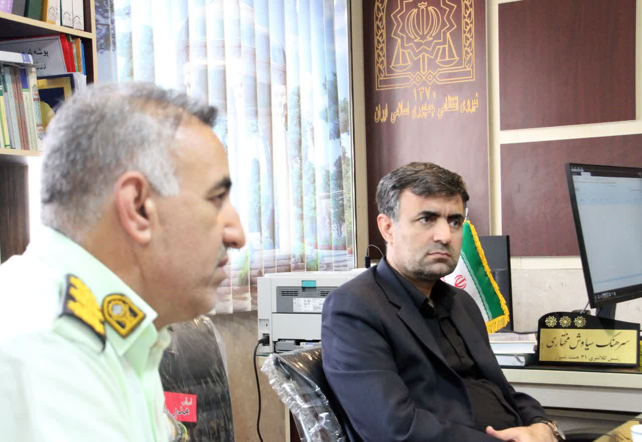بازدید ناگهانی دادستان فارس از کلانتری ۳۱ جنت شیراز
