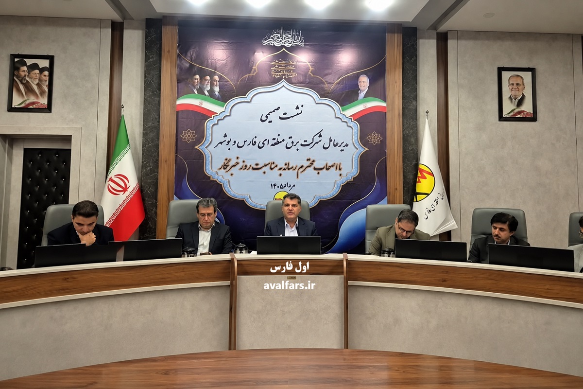 دکتر نواب قائدی: ظرفیت برق خورشیدی استان فارس ۲.۷ برابر شد؛ هدف ما ۱۰۰۰ مگاوات است