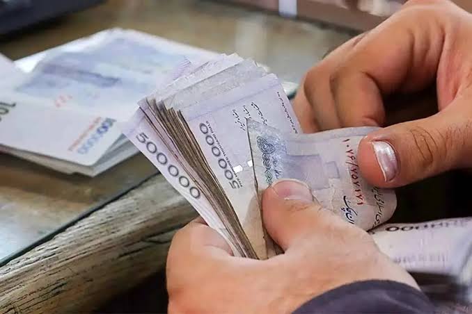 آخرین خبر از سقف حقوق کارکنان دولت و وضعیت تبدیل نیروهای شرکتی