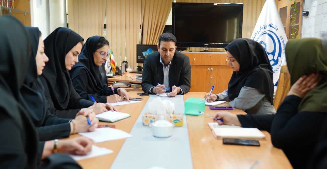 تأکید مدیر روابط عمومی دانشگاه علوم پزشکی شیراز بر پیوند رسانه و علم برای جوانی جمعیت