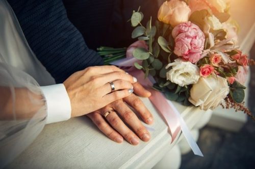 ازدواج مرد با زن بزرگتر از پسر 4