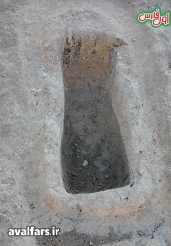 113010لبه دخمه ساسانی که در گذشته سالم بوده است 1