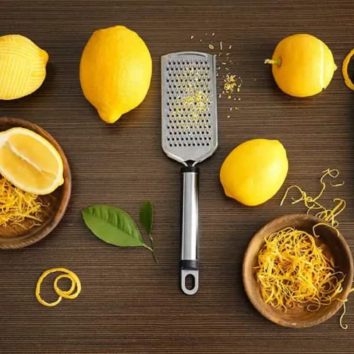 از بین بردن بوی نفتالین از دست