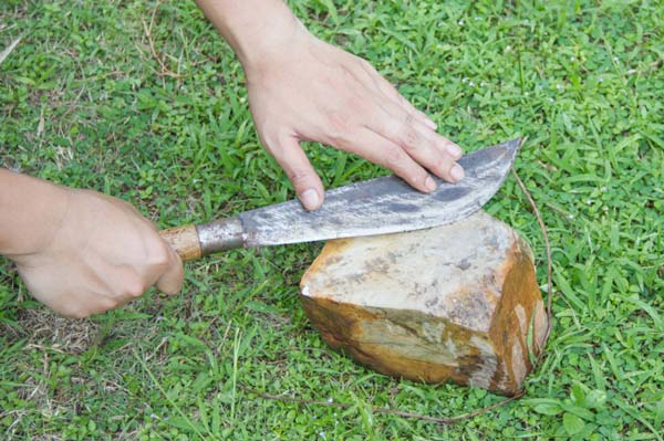 Sharpen knife 2