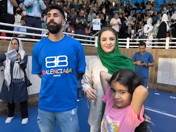 عکس های همایش انتخاباتی پزشکیان در شیراز 150