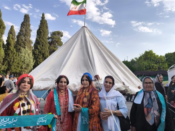 عکس های همایش انتخاباتی پزشکیان در شیراز 163