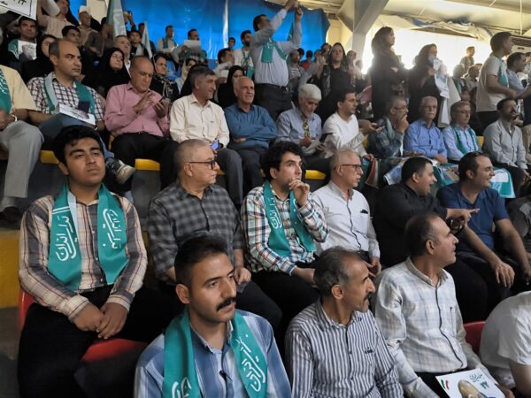 عکس های همایش انتخاباتی پزشکیان در شیراز 29