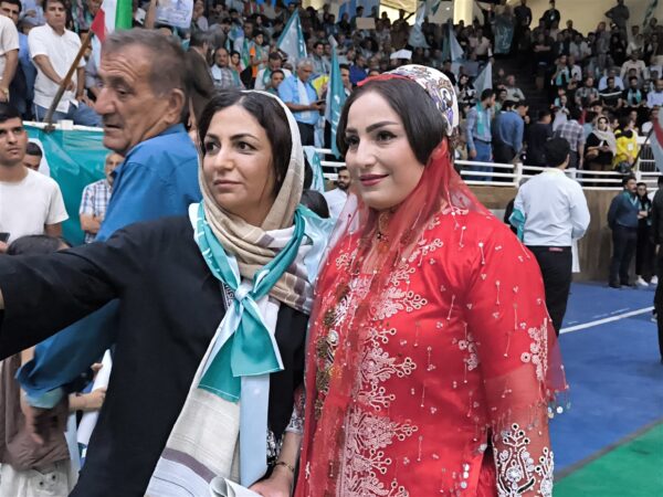 عکس های همایش انتخاباتی پزشکیان در شیراز 46