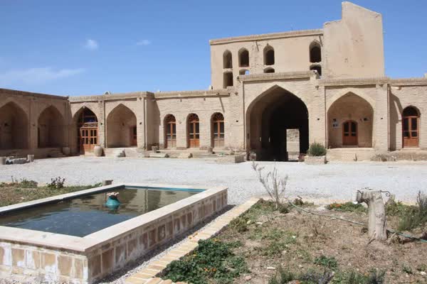 کاروانسرای ایزدخواست 1
