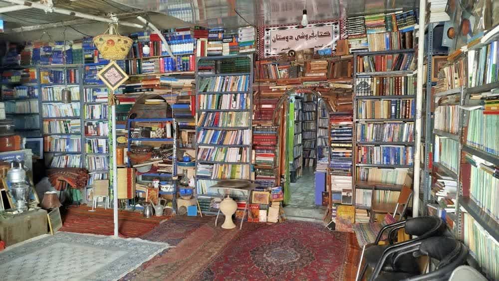 کتابفروشی بزرگ و معروف شیراز در آستانه تعطیلی کامل