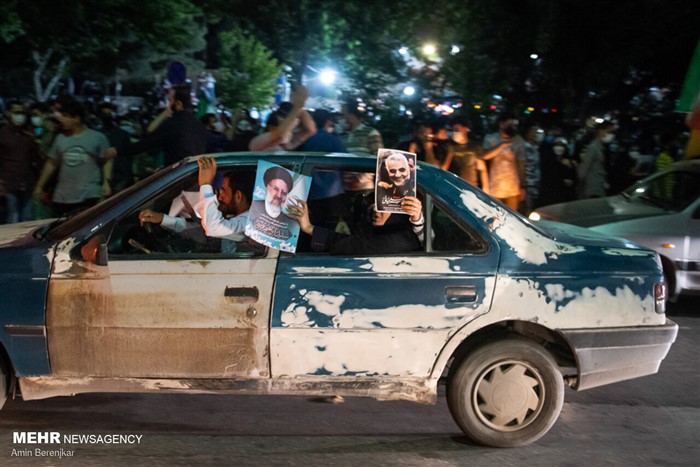 جشن شیرازی ها برای پیروزی رئیسی در بلوار چمران+تصاویر