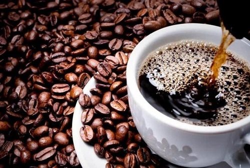 چرا افراد با فشار خون پایین نباید قهوه بخورند؟