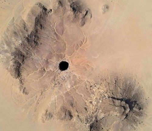 چاه عظیم و هولناک جهنم در یمن+فیلم و عکس